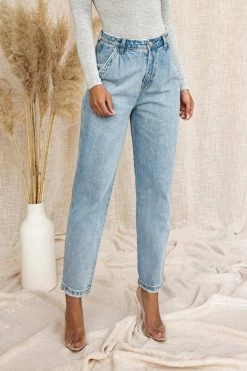 JLUXLABEL LIGHT WASHED RELAXED JEANS BACK IN