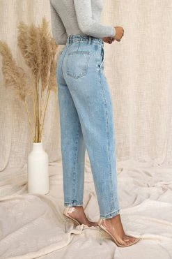 JLUXLABEL LIGHT WASHED RELAXED JEANS BACK IN