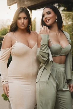 JLUXLABEL DRESSES BUTTERCREAM ALL EYES ON YOU DRESS 27 JLUXLABEL DRESSES BUTTERCREAM ALL EYES ON YOU DRESS