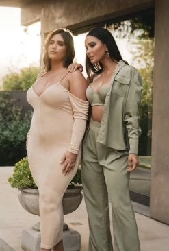 JLUXLABEL DRESSES BUTTERCREAM ALL EYES ON YOU DRESS 29 JLUXLABEL DRESSES BUTTERCREAM ALL EYES ON YOU DRESS