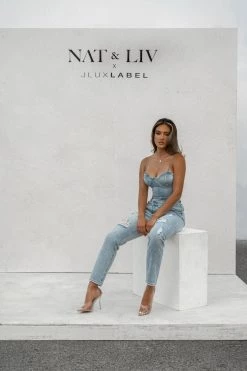 BOTTOMS NAT & LIV X JLUXLABEL CASSIS CROSSOVER ASYMMETRIC JEANS
