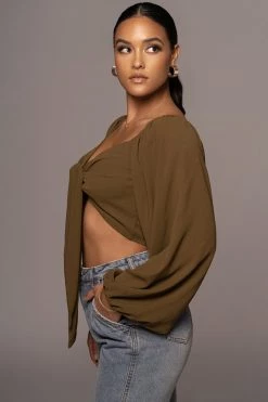 JLUXLABEL NEW ARRIVALS DARK OLIVE RAELLE CROP TOP