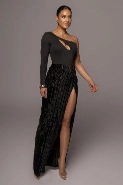 JLUXLABEL BLACK KRISANA VELVET HIGH SLIT SKIRT BOTTOMS 19 JLUXLABEL BLACK KRISANA VELVET HIGH SLIT SKIRT BOTTOMS