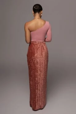 JLUXLABEL ROSE KRISANA VELVET HIGH SLIT SKIRT 15 JLUXLABEL ROSE KRISANA VELVET HIGH SLIT SKIRT