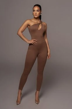 JLUXLABEL NEW ARRIVALS PECAN AMIRAH KEYHOLE JUMPSUIT