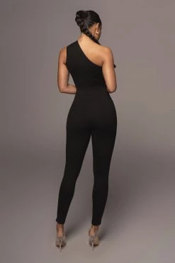JLUXLABEL BLACK AMIRAH KEYHOLE JUMPSUIT 27 JLUXLABEL BLACK AMIRAH KEYHOLE JUMPSUIT