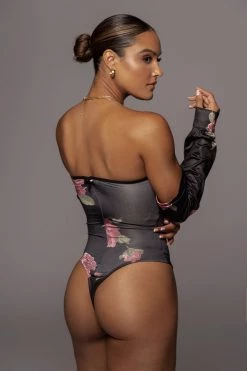 JLUXLABEL BLACK CLARISSA BODYSUIT CURVE