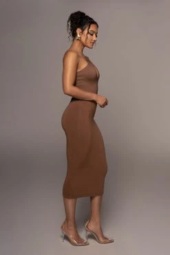 JLUXLABEL PECAN LEILAH MIDI SKIRT 13 JLUXLABEL PECAN LEILAH MIDI SKIRT