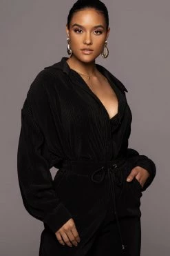 JLUXLABEL NOIR DINA BUTTON DOWN TOP