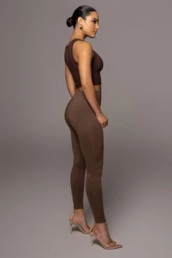 JLUXLABEL CHOCOLATE KACEY CROP TOP