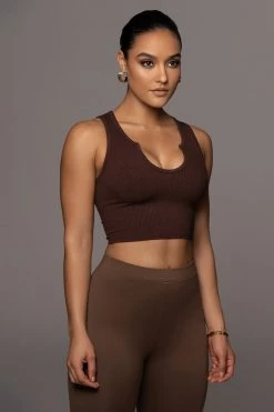 JLUXLABEL CHOCOLATE KACEY CROP TOP
