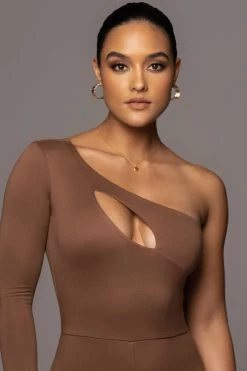 JLUXLABEL PECAN SAIKA KEYHOLE JUMPSUIT NEW ARRIVALS 19 JLUXLABEL PECAN SAIKA KEYHOLE JUMPSUIT NEW ARRIVALS