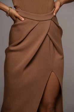 JLUXLABEL LATTE ROXANNE SLIT SKIRT NEW ARRIVALS