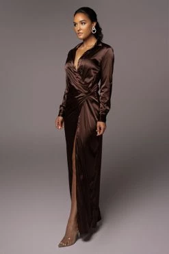JLUXLABEL SALE CHOCOLATE SOLANGE PLUNGING MAXI DRESS 13 JLUXLABEL SALE CHOCOLATE SOLANGE PLUNGING MAXI DRESS