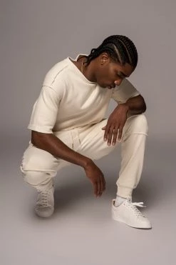 JLUXLABEL BUTTERCREAM LOGAN RAW EDGE TEE