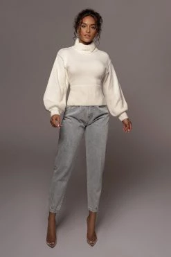 JLUXLABEL LIGHT WASH DENIM ERIS JEANS