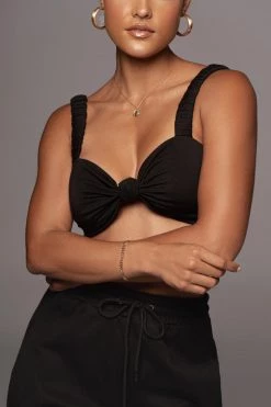 JLUXLABEL BLACK KILEY CROP TOP