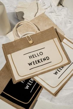 Fame Accessories BACK IN BEIGE WEEKEND STRAW TOTE BAG