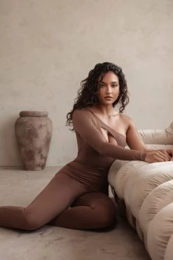 JLUXLABEL PECAN SAIKA KEYHOLE JUMPSUIT NEW ARRIVALS